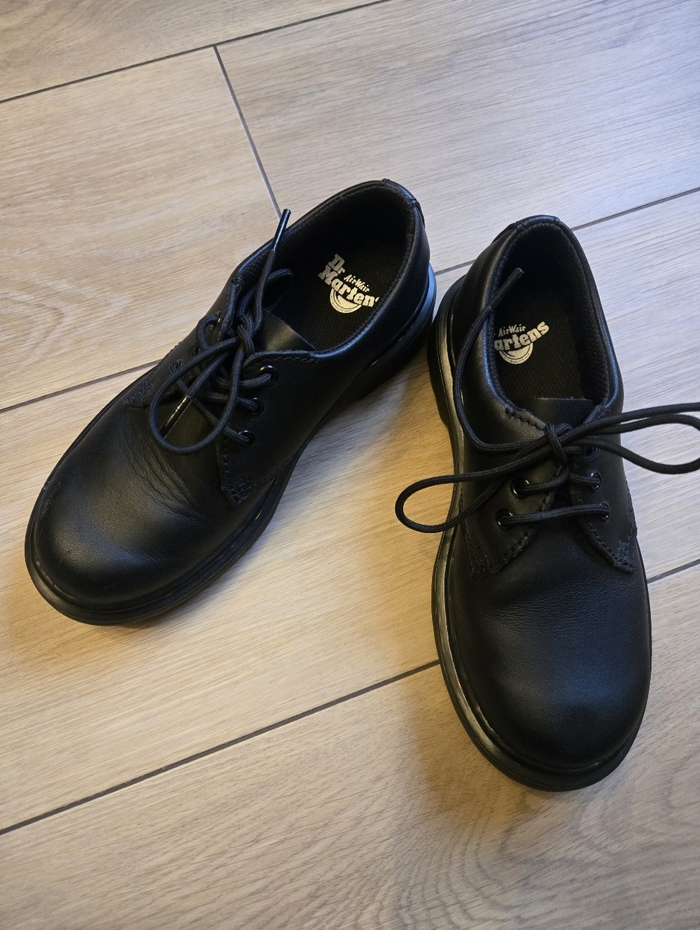DR. MARTENS Junior 1461 Softy T Leather Shoes SIZE US 1